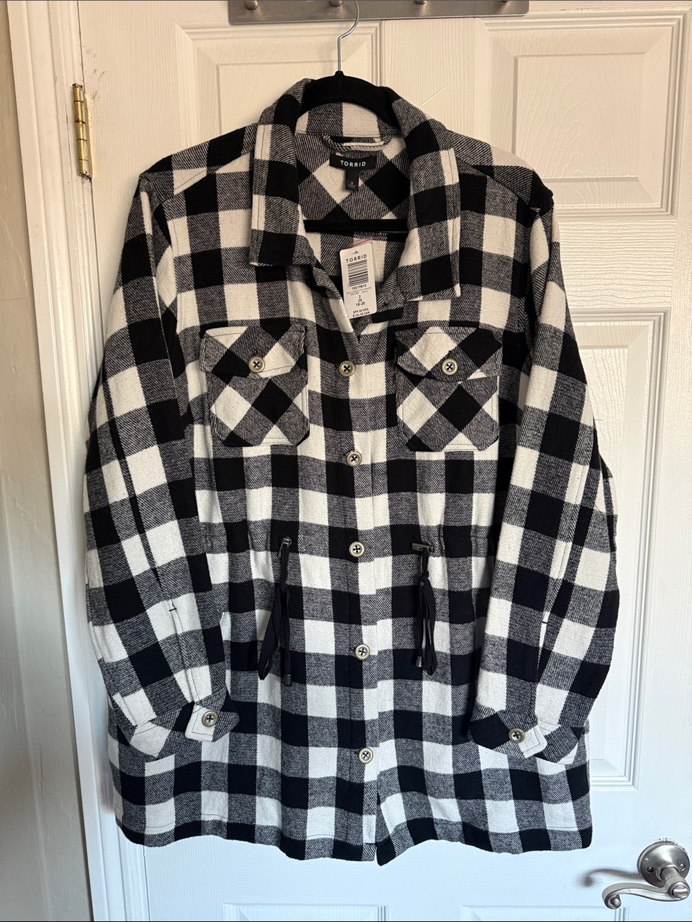 Torrid size 2 18/20 Black & White Plaid women’s jacket NWT  button front drawstr